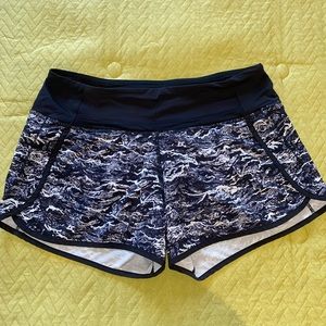 LULULEMON Run Times Short - sz 6